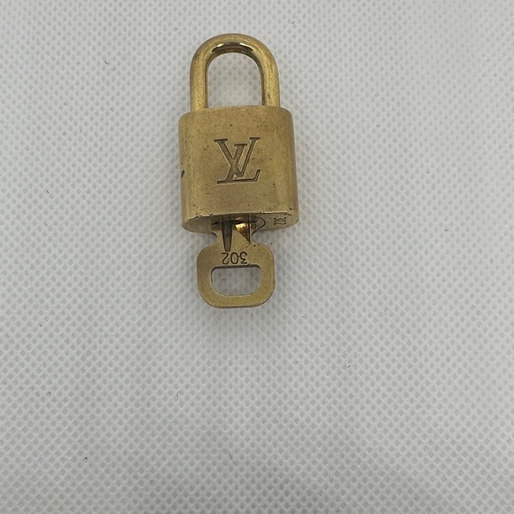 Louis Vuitton Accessories - Louis Vuitton Luxurious Authentic Gold Lock 🔒 and Key 🔑 # 302
